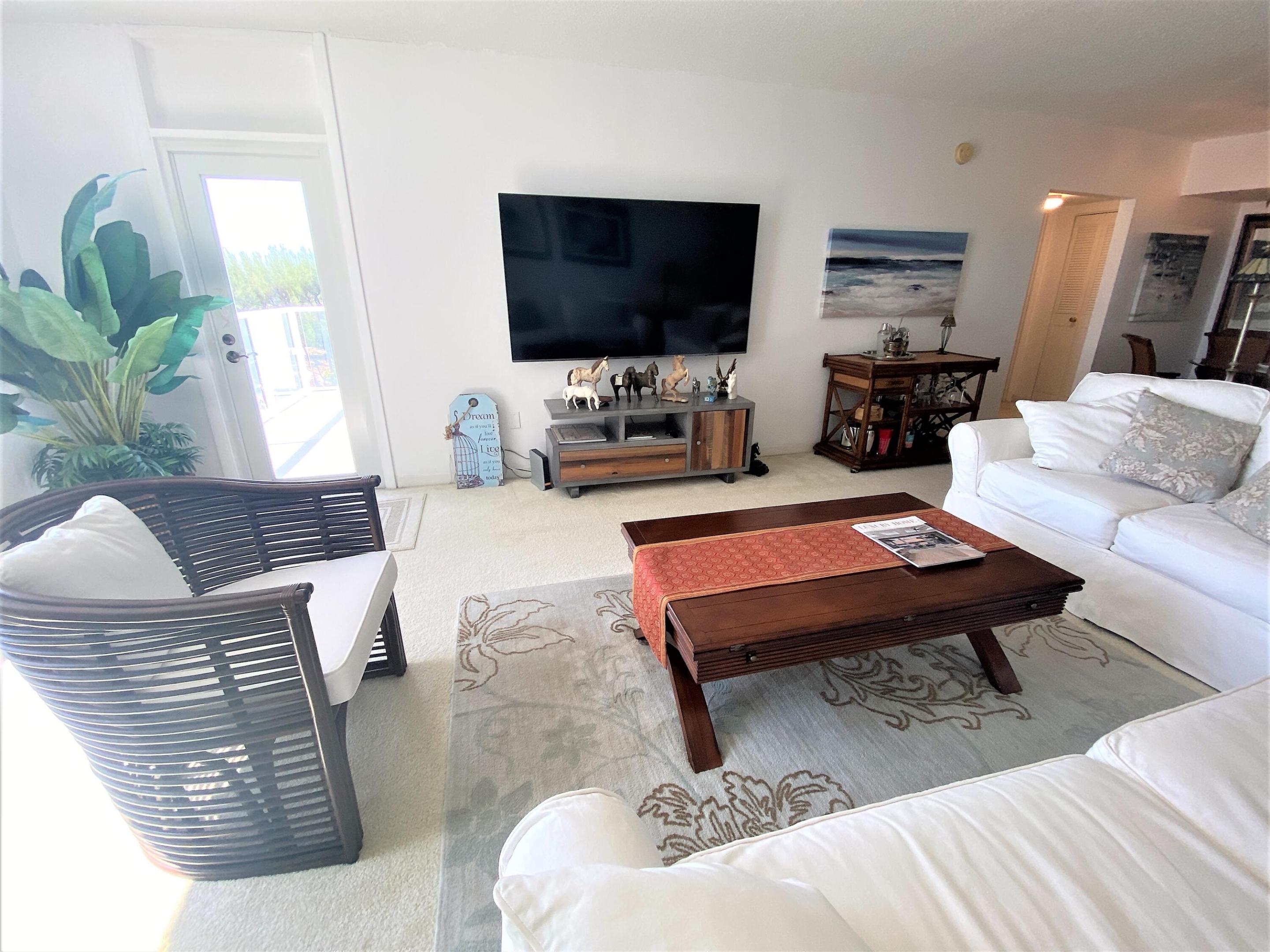 PATRICIAN OF PALM BEACH CONDO - Residential Lease