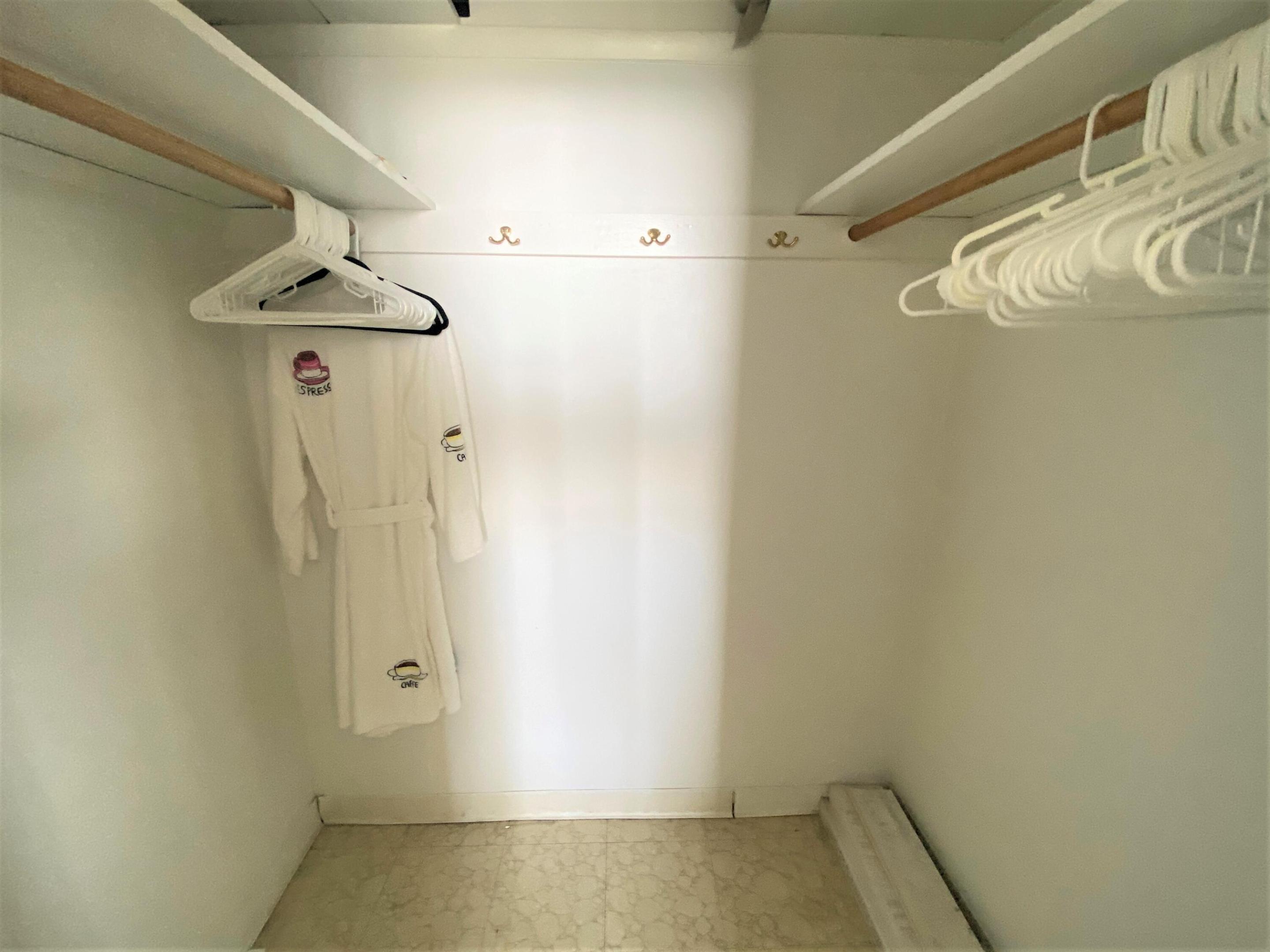 PATRICIAN OF PALM BEACH CONDO - Residential Lease