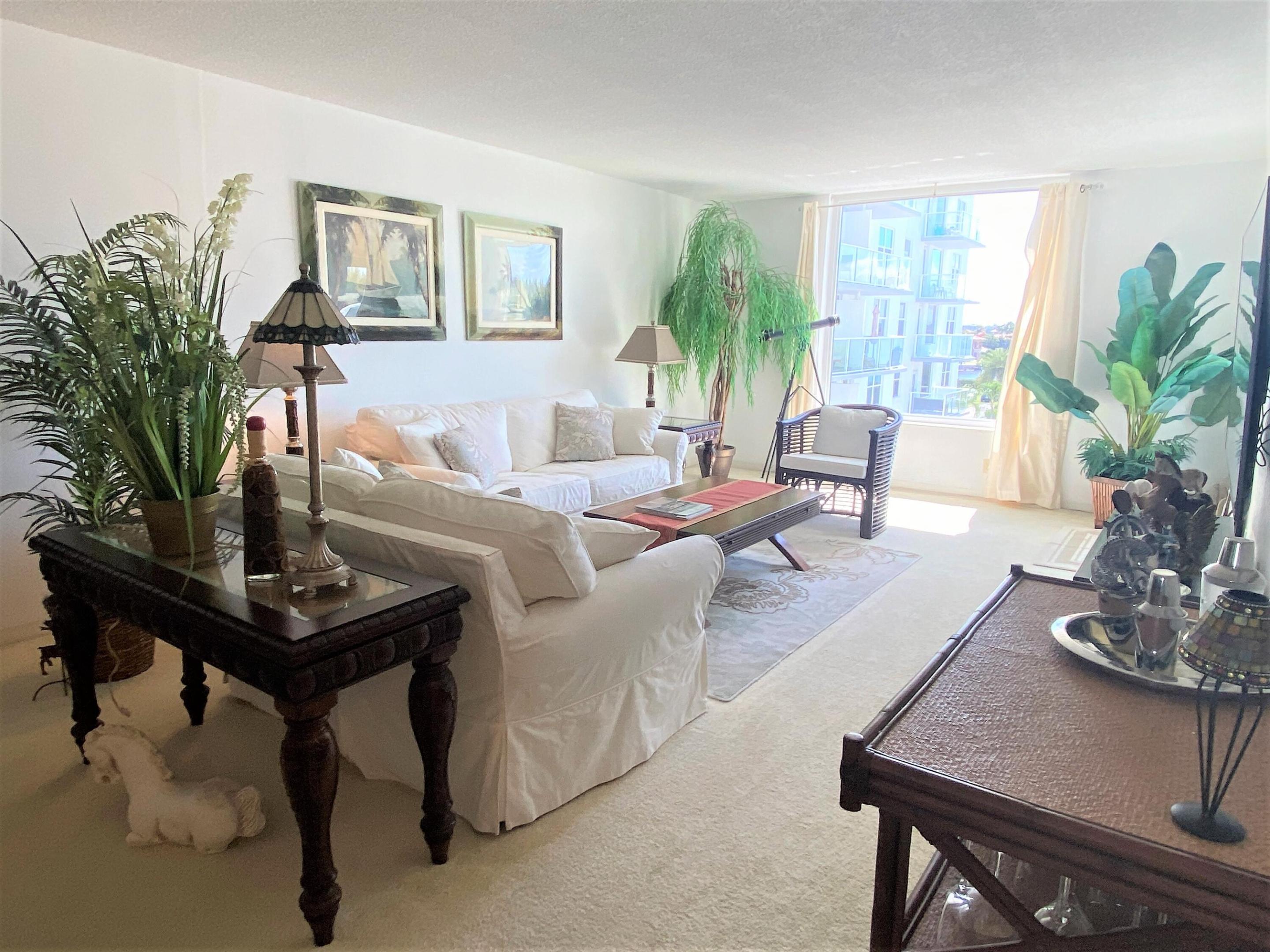 PATRICIAN OF PALM BEACH CONDO - Residential Lease