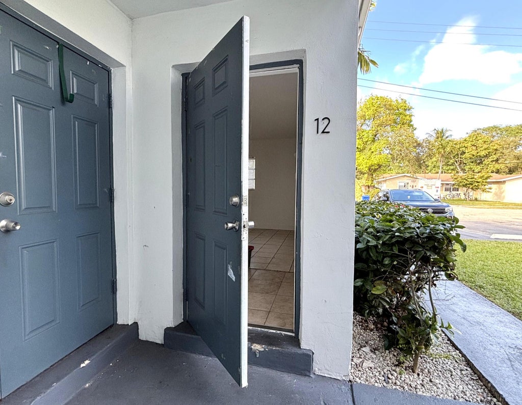Photo of 1916 SW 11th Street #12, Fort Lauderdale, FL 33312 (MLS # R11159681)