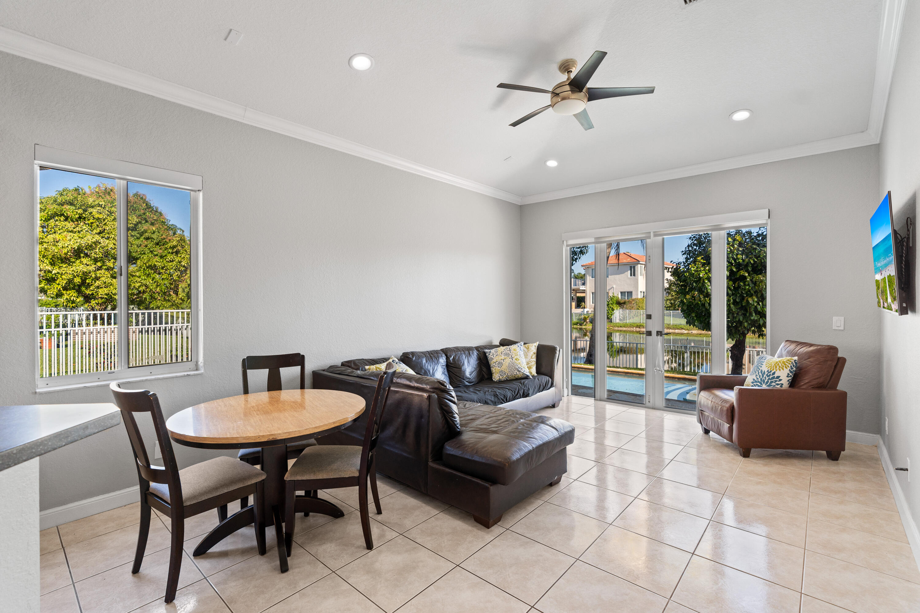 POD 10 AT MONARCH LAKES - Residential