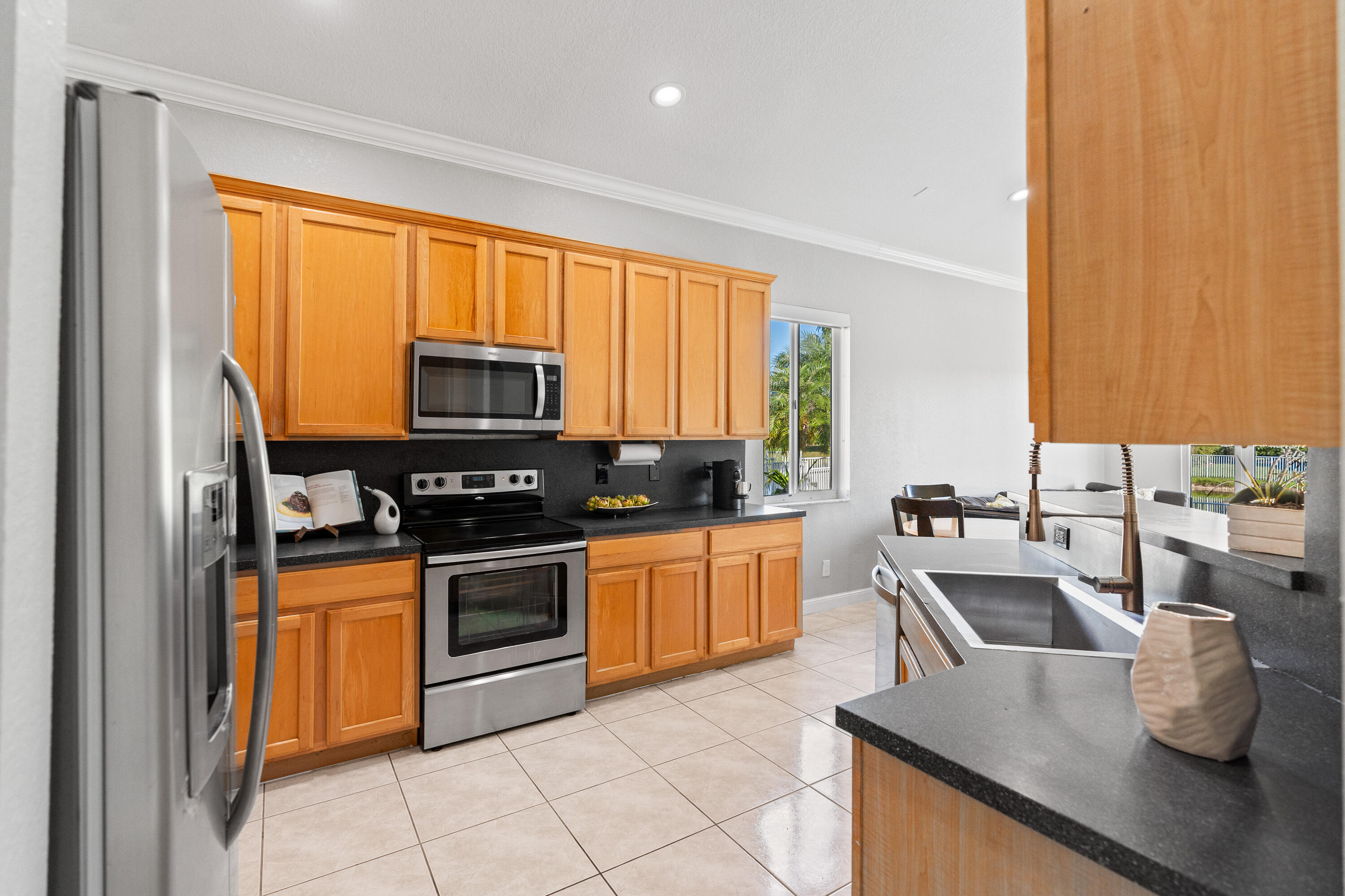 POD 10 AT MONARCH LAKES - Residential