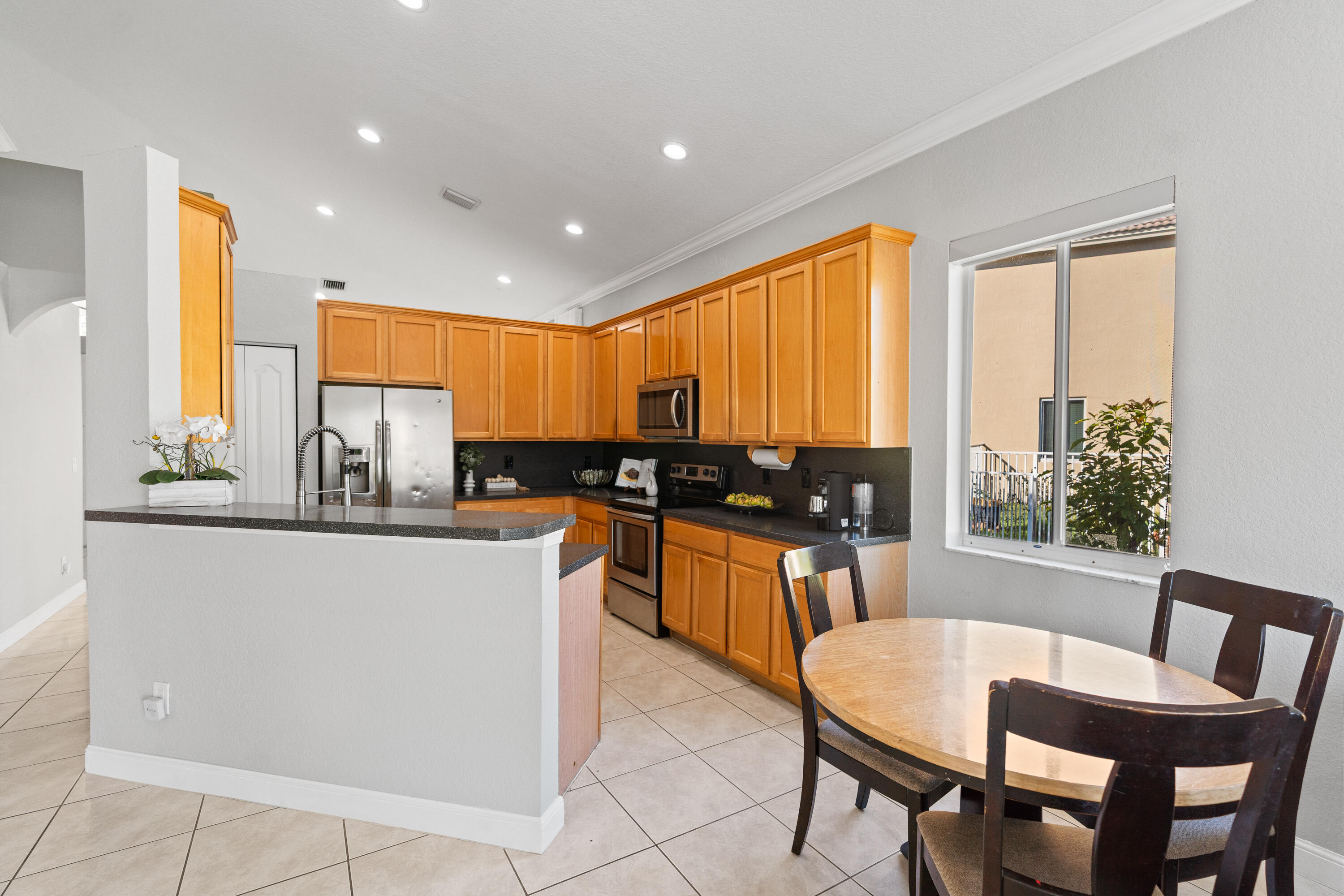 POD 10 AT MONARCH LAKES - Residential