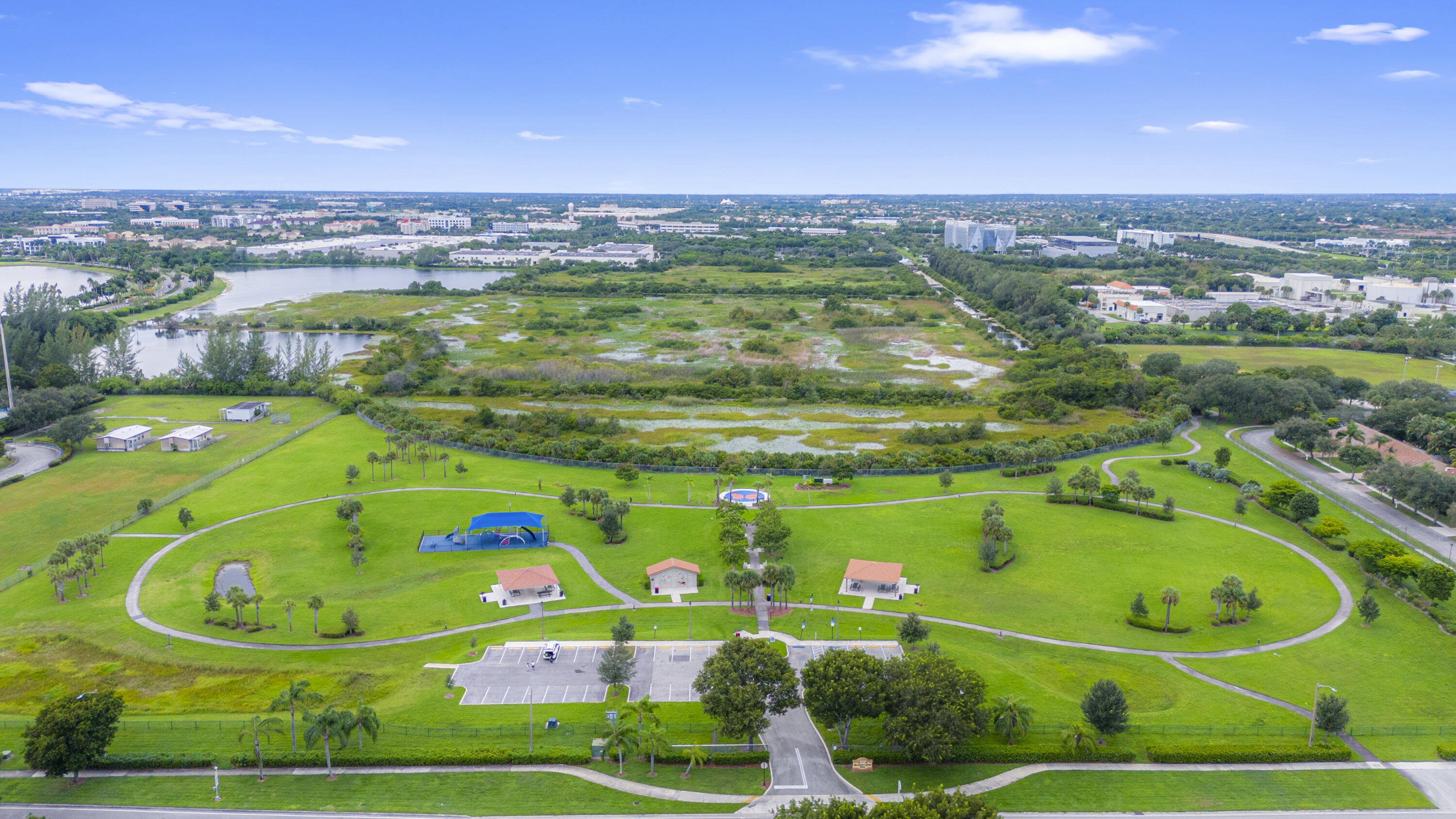 POD 10 AT MONARCH LAKES - Residential