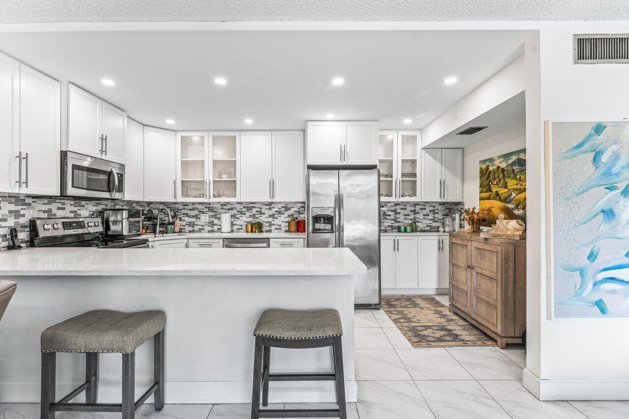 PALM CLUB VILLAGE I CONDO - Residential