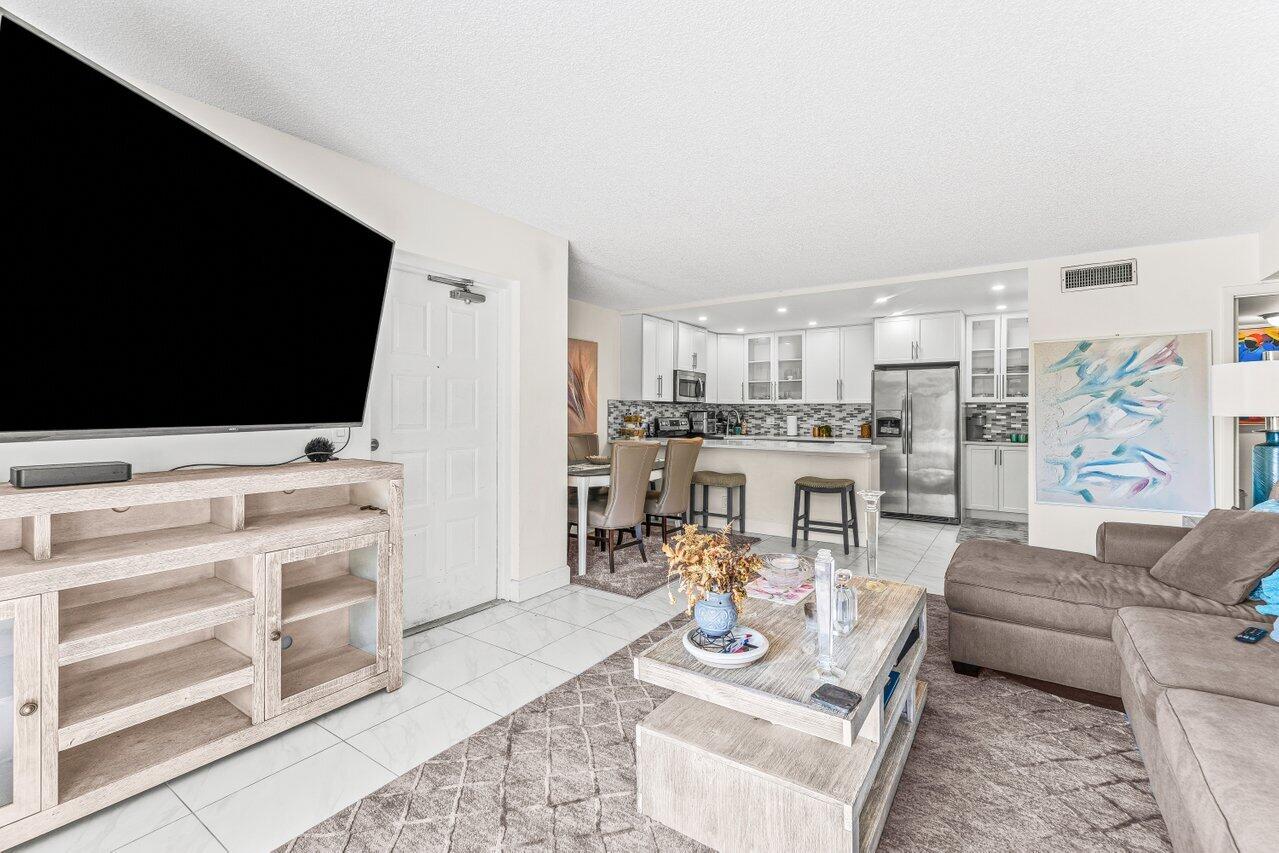 1006 Green Pine Boulevard F1