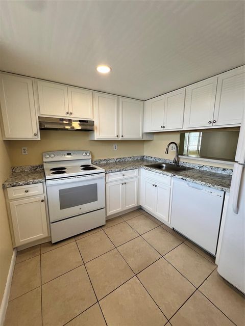 3001 NW 48th Ave 439 Lauderdale Lakes FL 33313