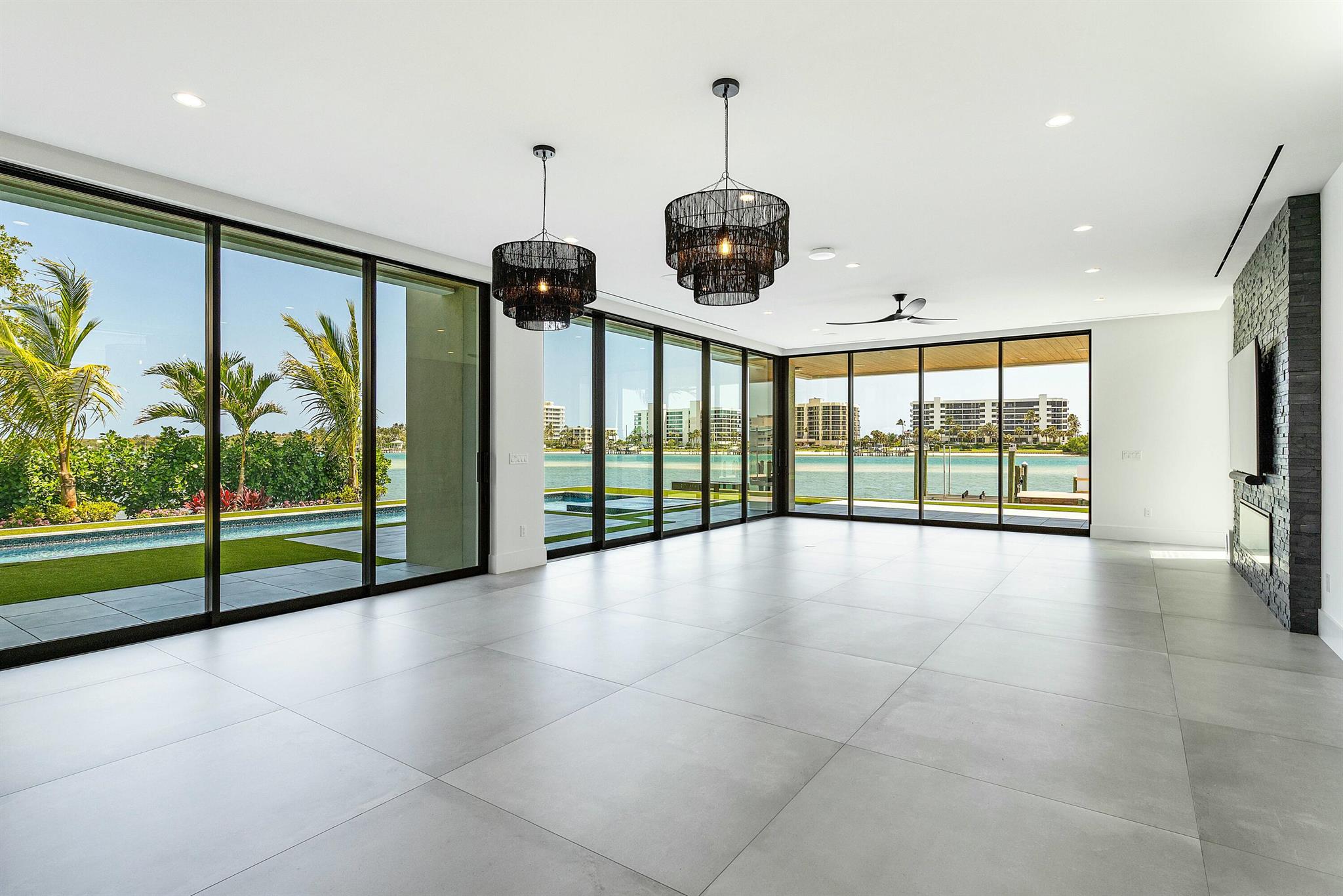 JUPITER HEIGHTS - Residential