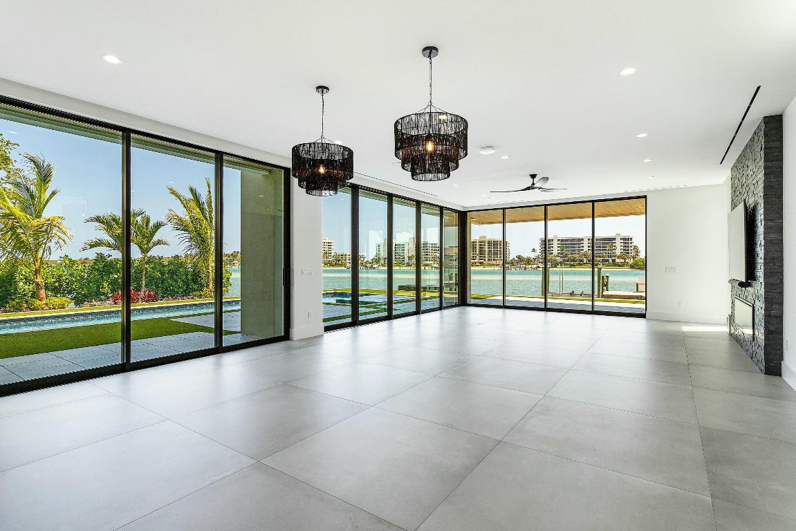 JUPITER HEIGHTS - Residential