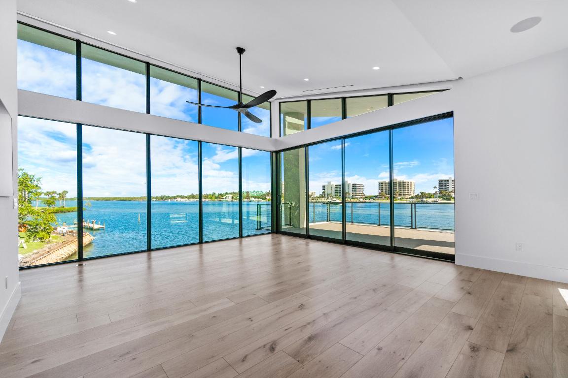 JUPITER HEIGHTS - Residential