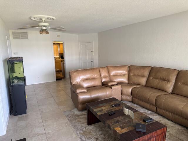 ATLANTIS REGENCY CONDOMINIUM TR B (LESS E 27 FT) P - Residential