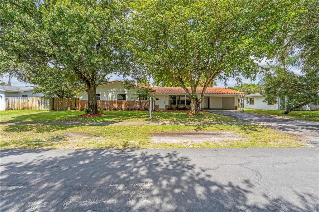 PLANTATION PARK - Residential