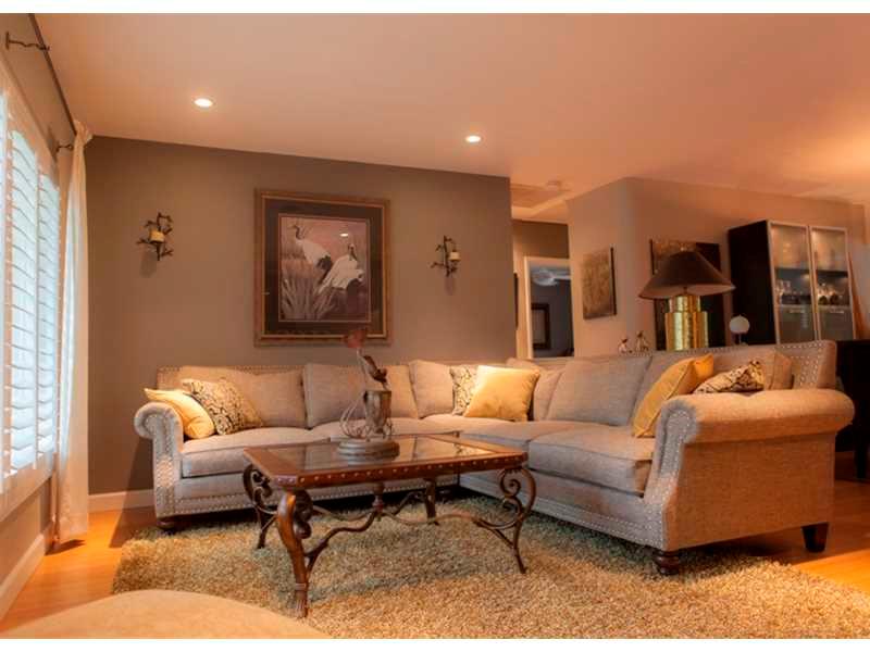 LAKE RIDGE - Residential