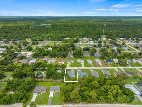 Tiny photo for 8186 104th Court, Vero Beach, FL 32967 (MLS # B26036318)