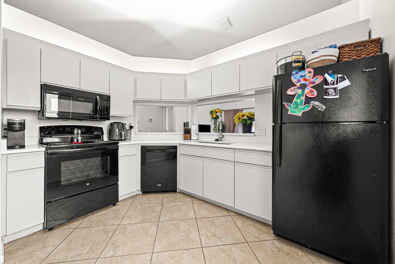 SOUTH LAKE CONDO - Residential