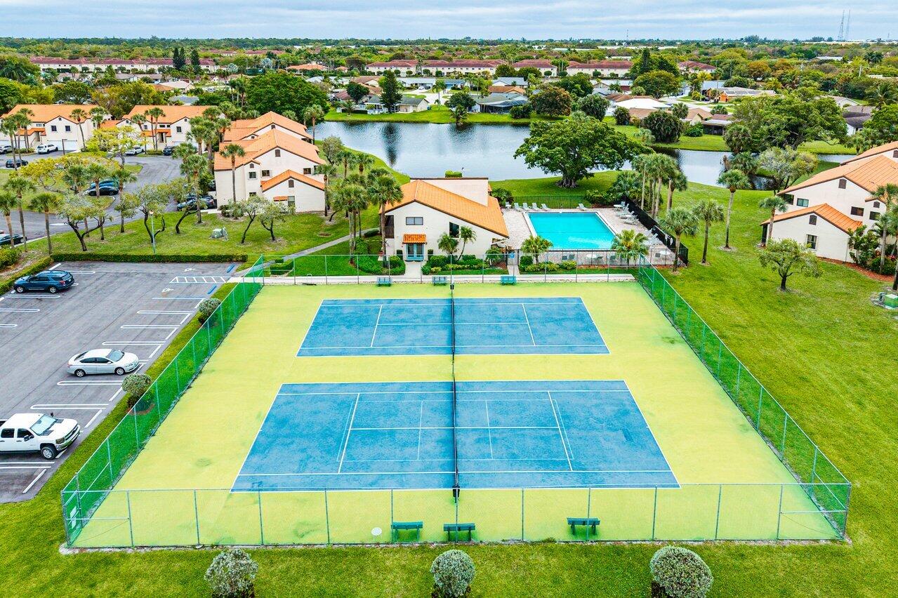 SOUTH LAKE CONDO - Residential