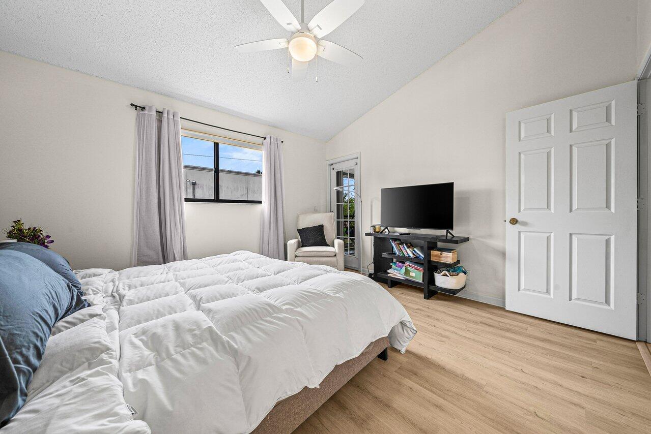 SOUTH LAKE CONDO - Residential