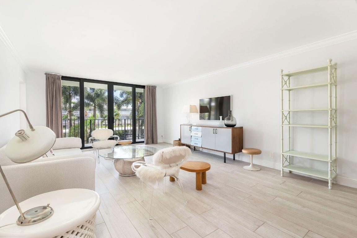 3800 Washington Road 208