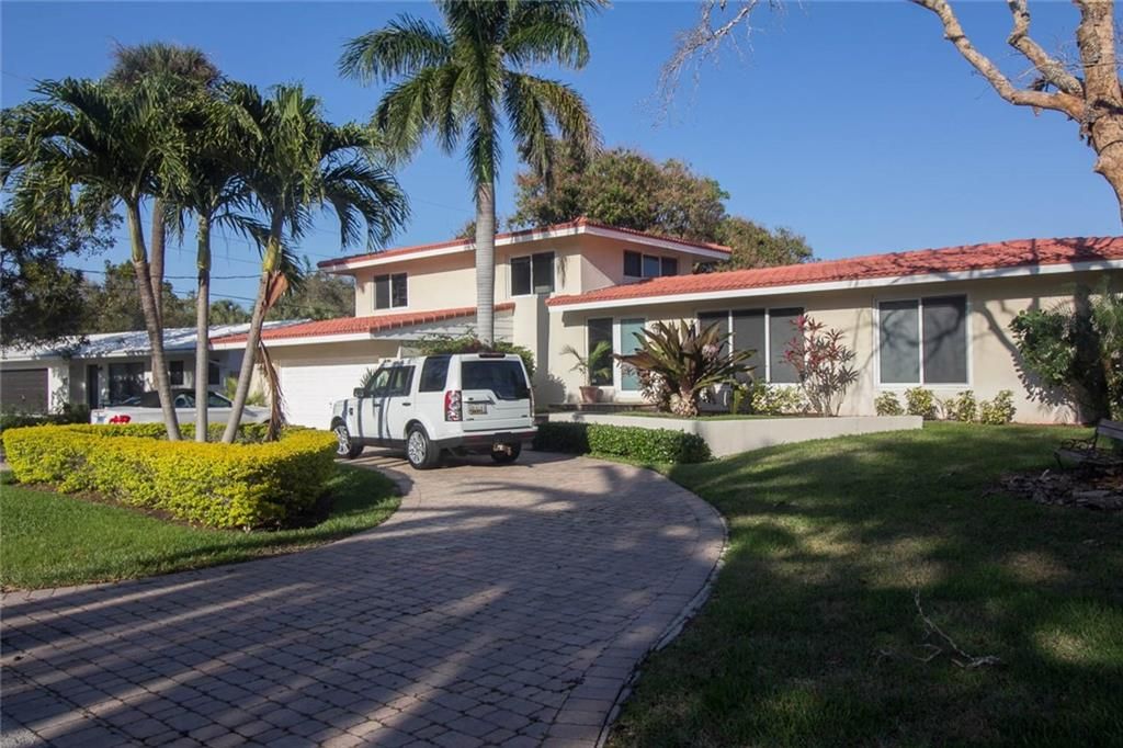 Photo of 2614 NE 26th Ter, Lighthouse Point, FL 33064 (MLS # F10273081)