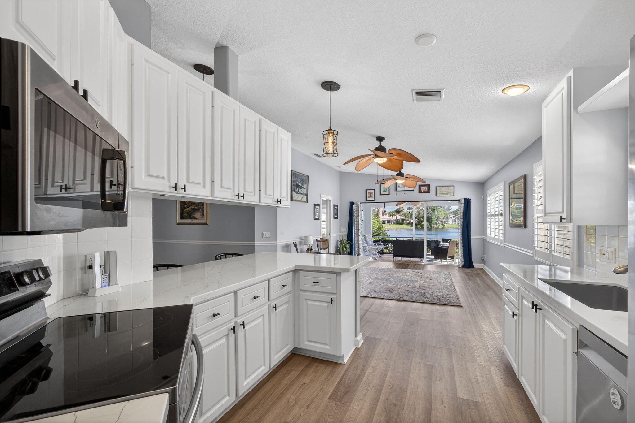 8557 SE Retreat Drive