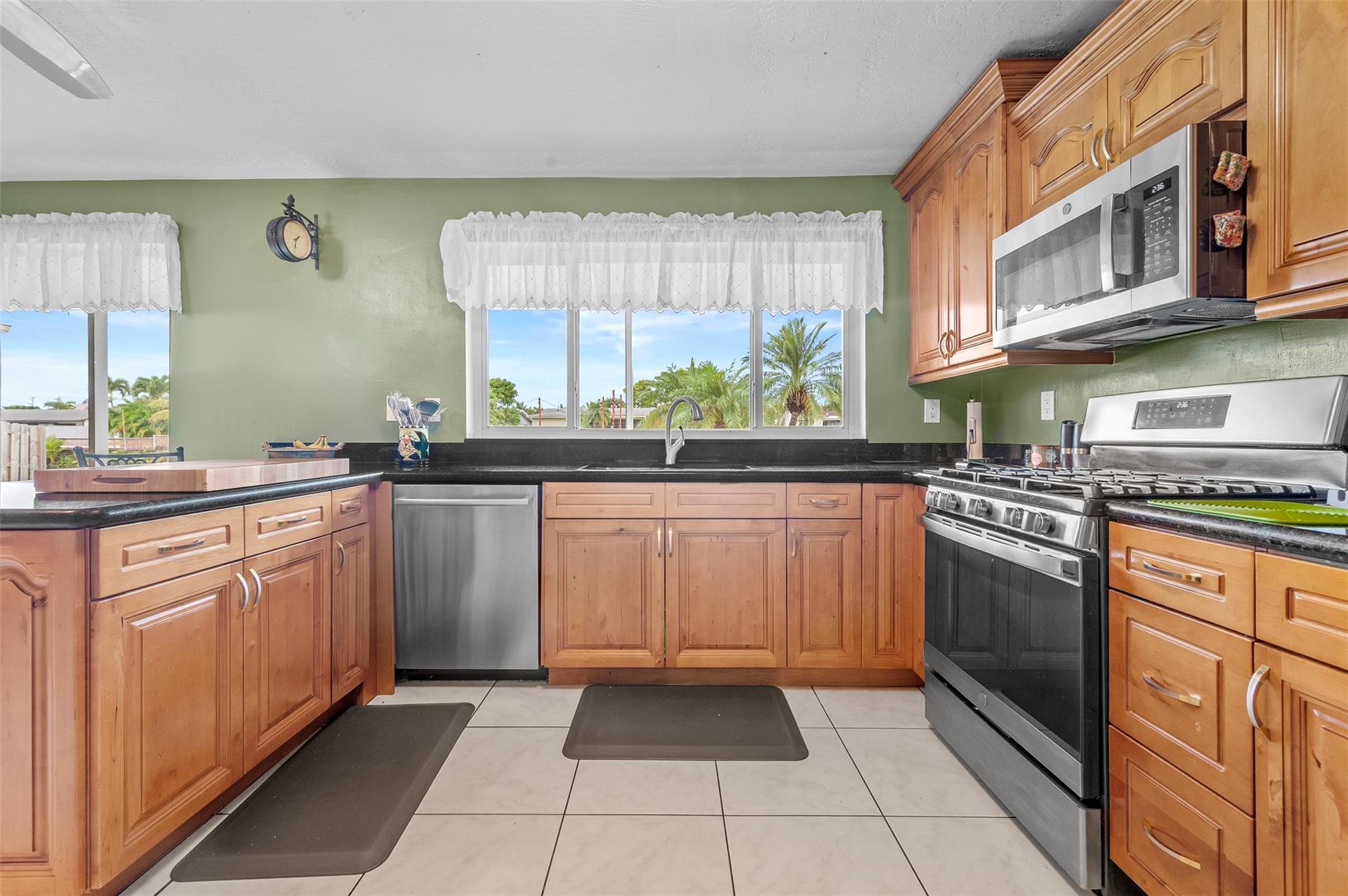 Sunrise Golf Village Sec - Residential