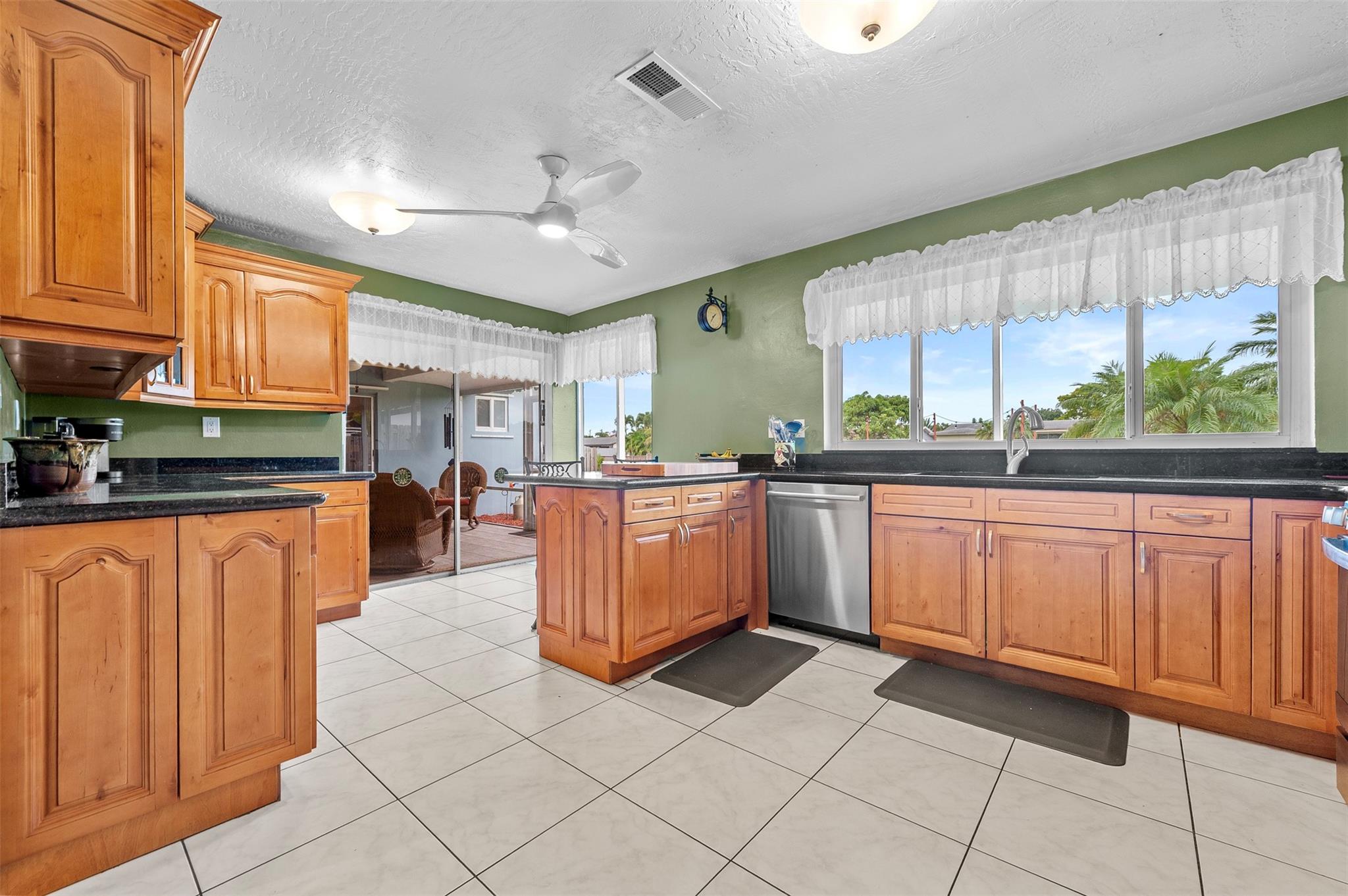 Sunrise Golf Village Sec - Residential