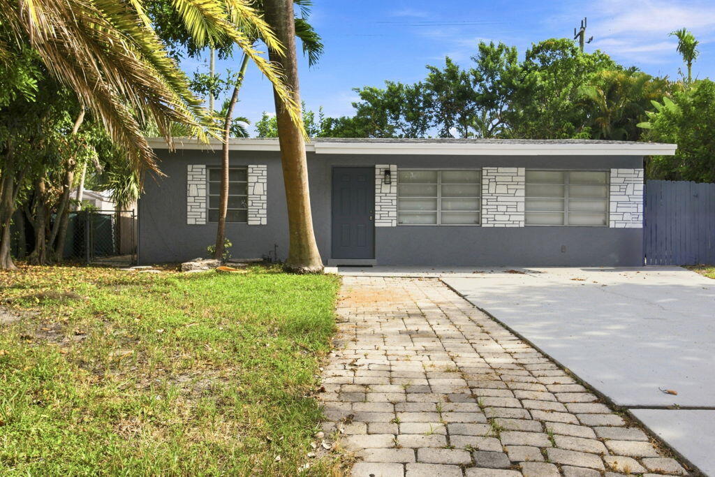 1472 NE 25TH Court