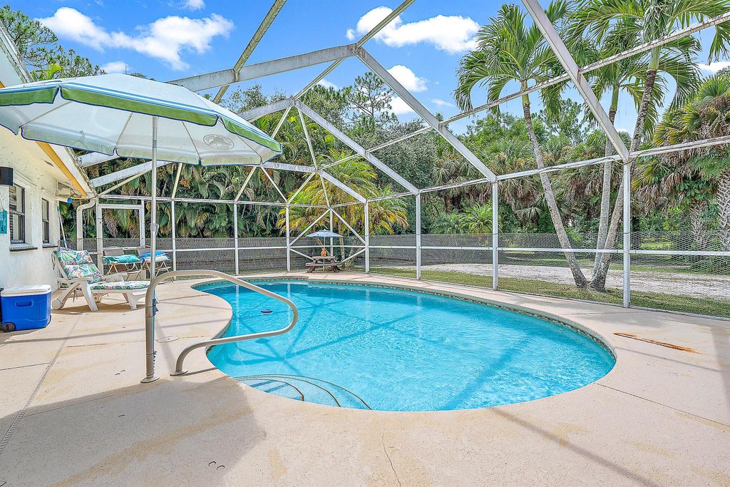Photo of 12396 158th Court N, Jupiter, FL 33478 (MLS # R11015676)