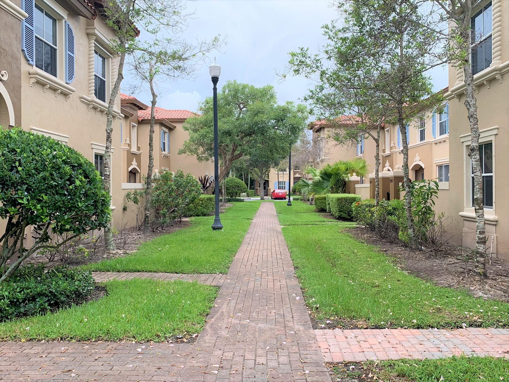 Links at Emerald Dunes - Residential Lease