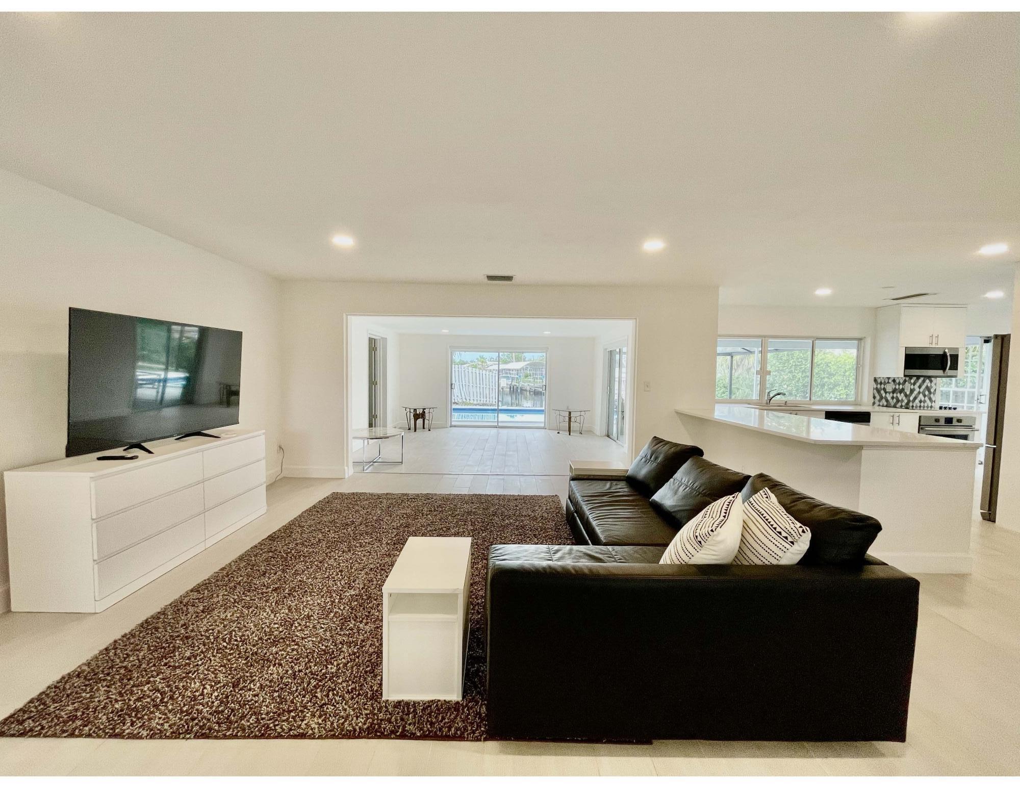 WATERWAY ESTATES GOLF PARK - Residential Lease