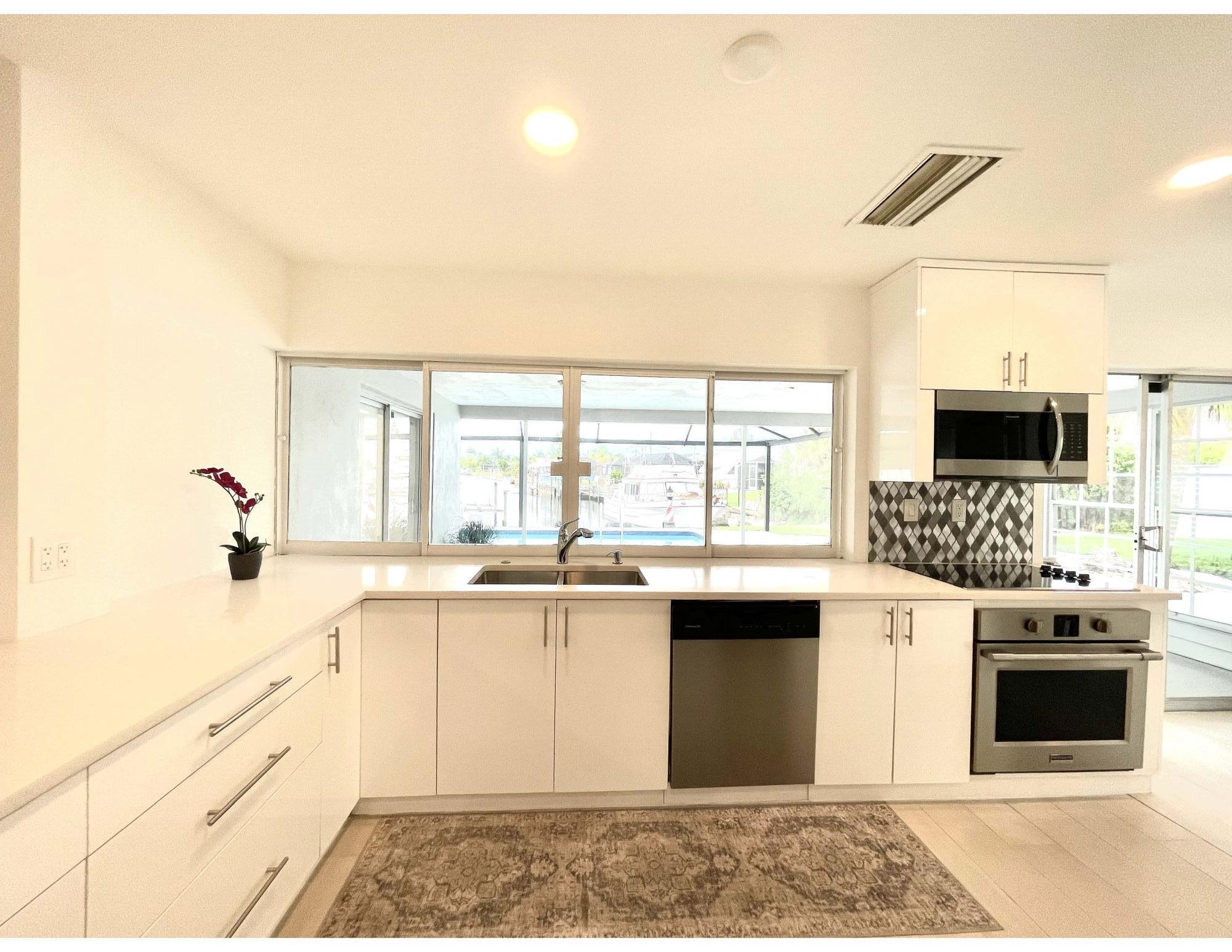 WATERWAY ESTATES GOLF PARK - Residential Lease