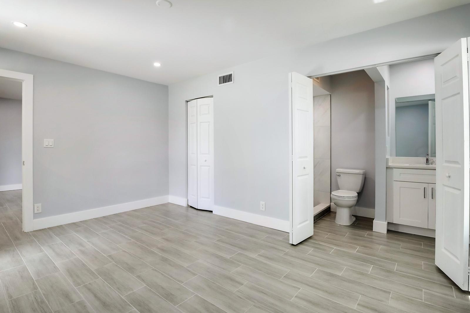 COVERED BRIDGE CONDO - Residential