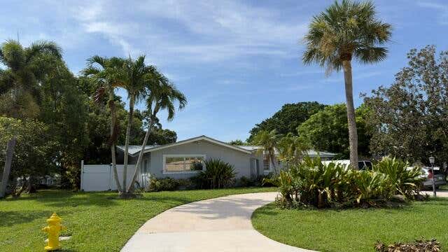 Photo of 4188 LARCH Avenue, Palm Beach Gardens, FL 33418 (MLS # B26063763)