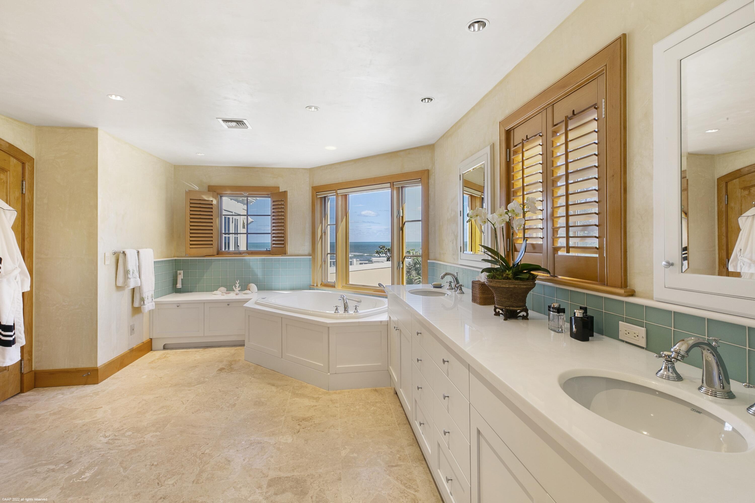 JUPITER ISLAND - Residential