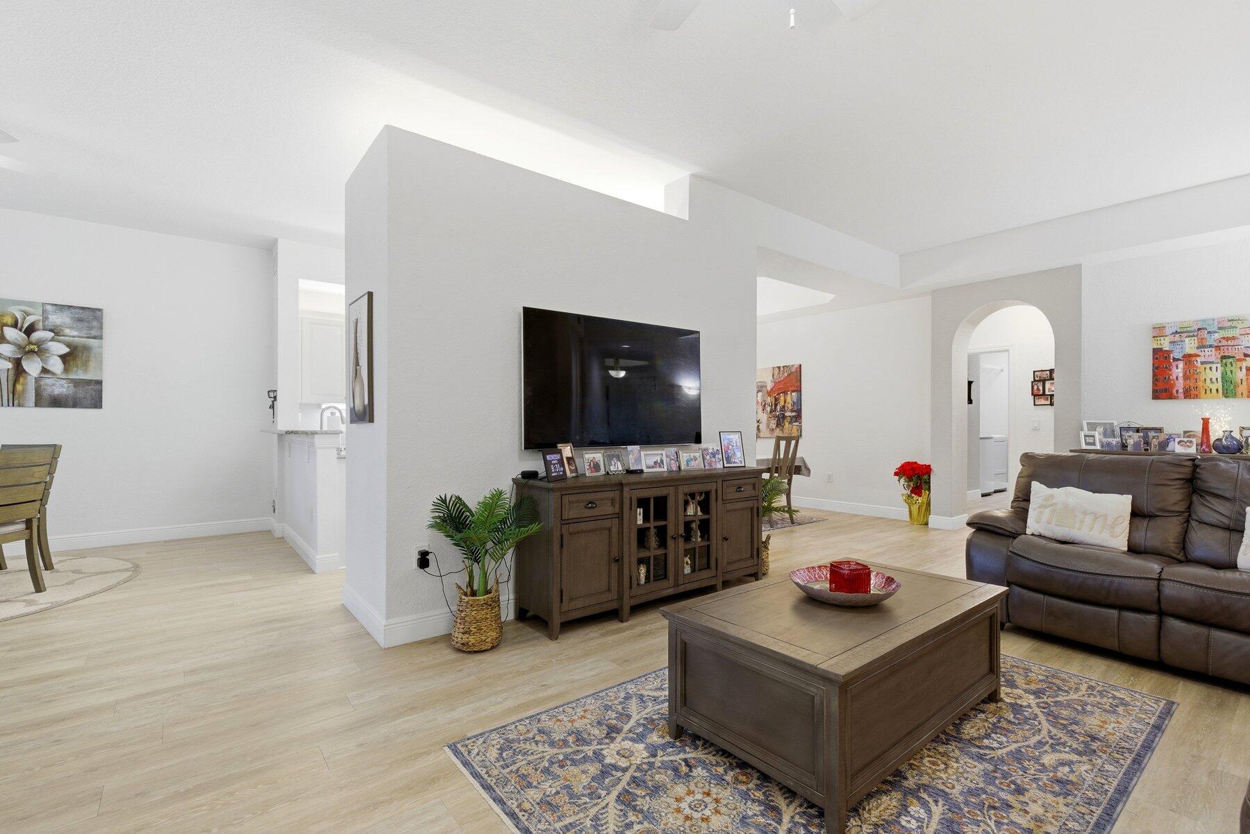 EXETER CONDOMINIUM - Residential