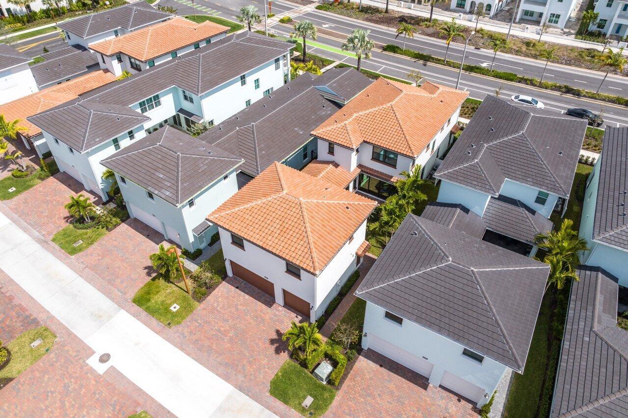 ALTON NEIGHBORHOOD - Residential