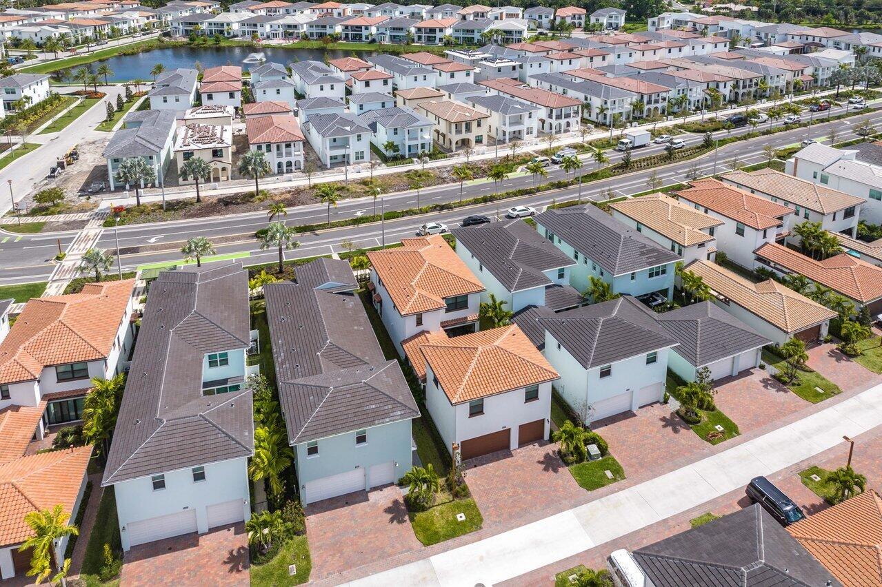 ALTON NEIGHBORHOOD - Residential