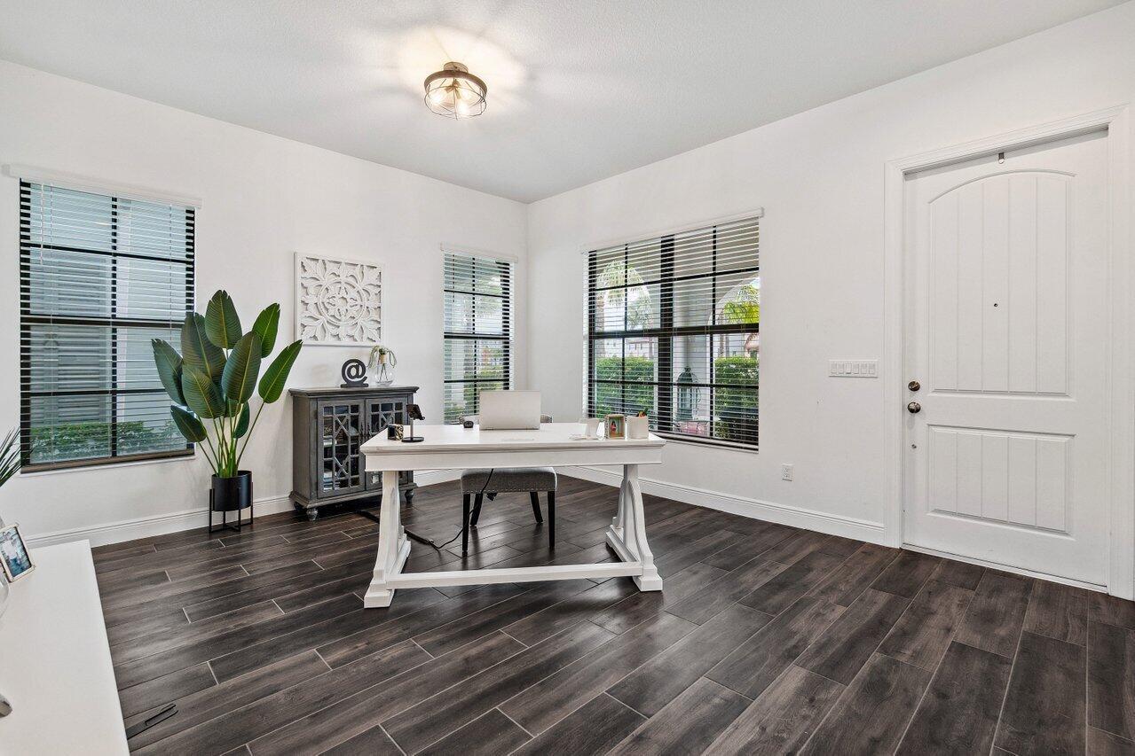 ALTON NEIGHBORHOOD - Residential