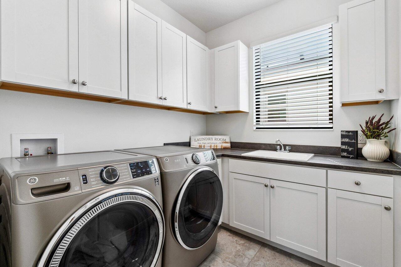 ALTON NEIGHBORHOOD - Residential