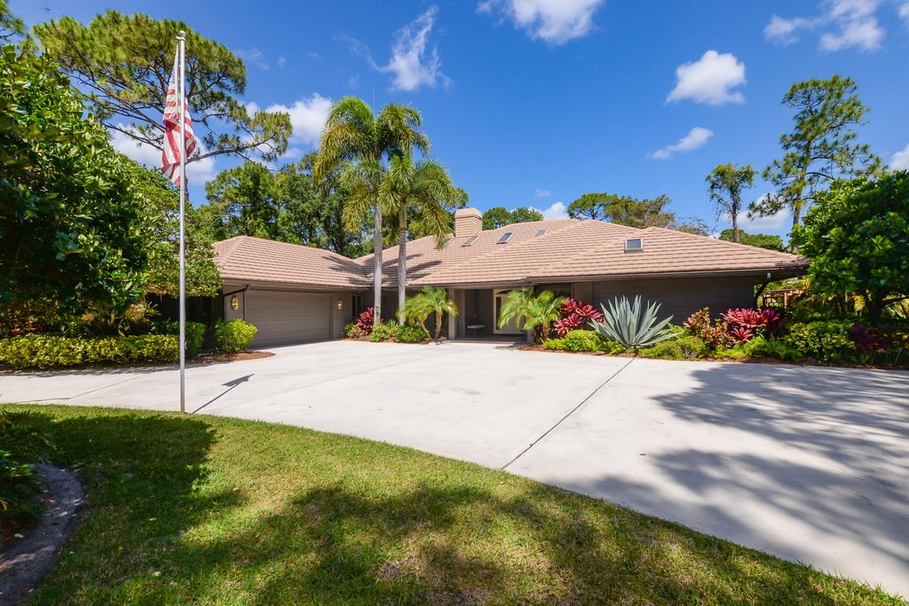 Photo of 7908 Plantation Lakes Drive, Port Saint Lucie, FL 34986 (MLS # R10793867)