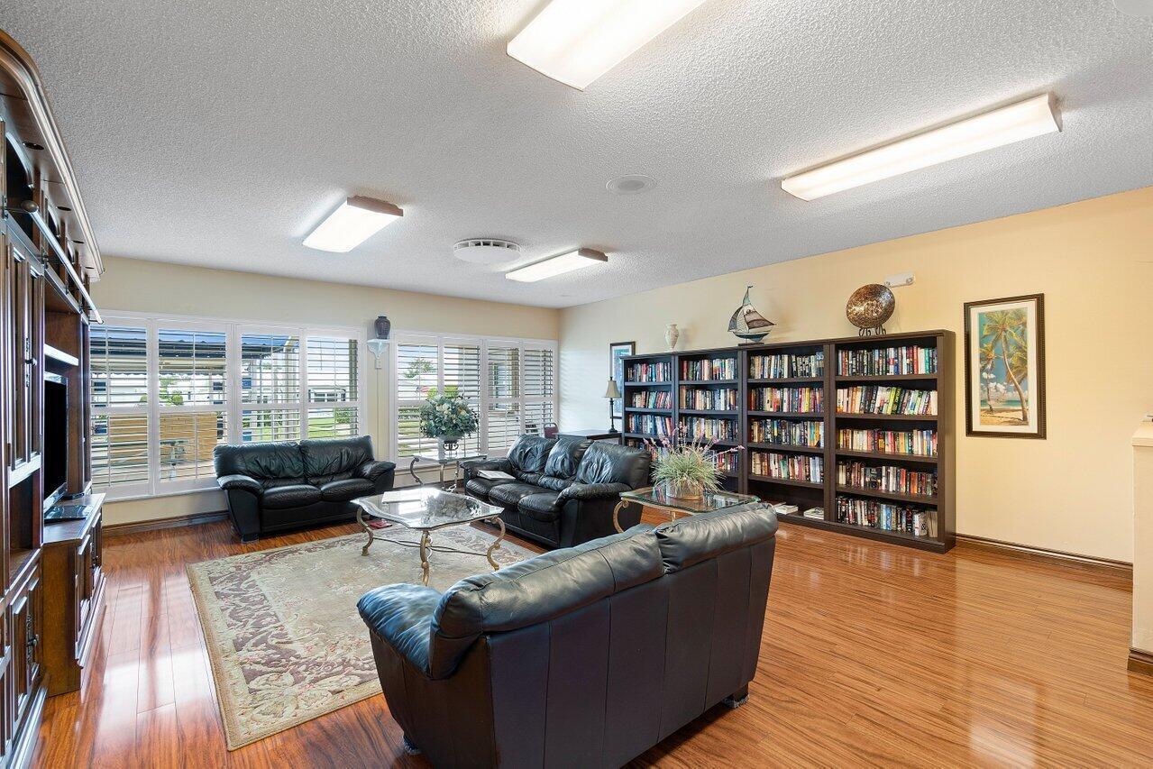 PALM BEACH LEISUREVILLE SEC 5 - Residential