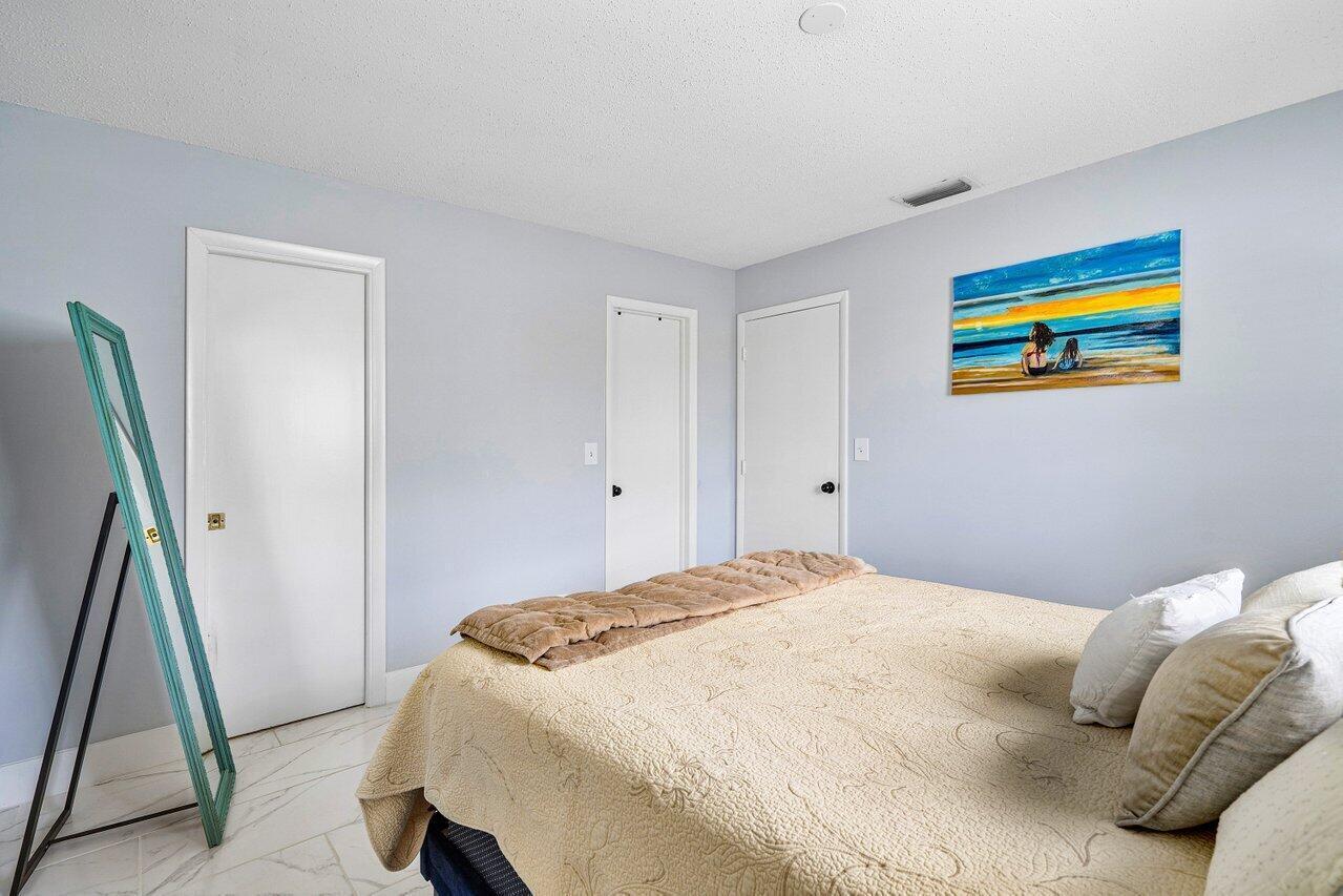 PALM BEACH LEISUREVILLE SEC 5 - Residential