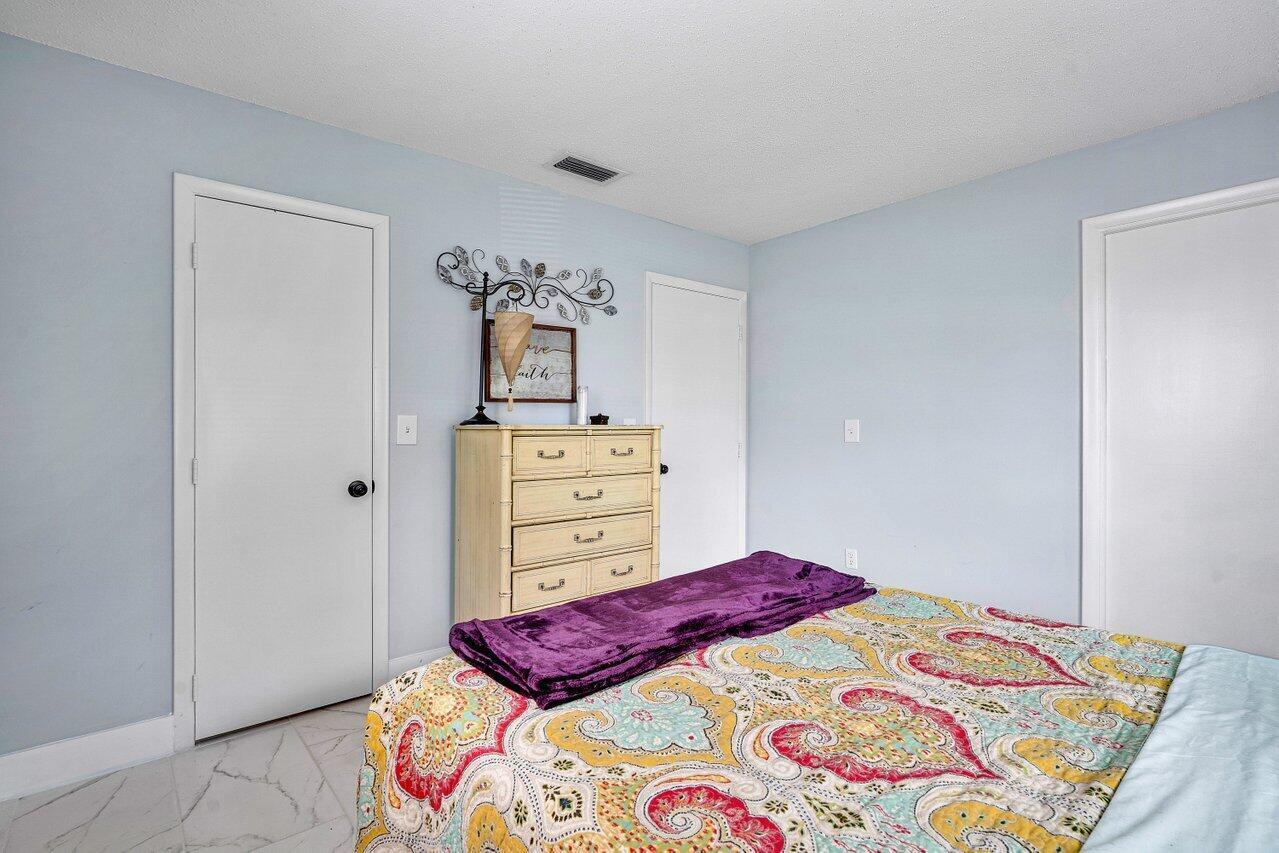 PALM BEACH LEISUREVILLE SEC 5 - Residential