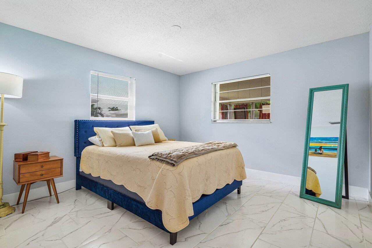 PALM BEACH LEISUREVILLE SEC 5 - Residential