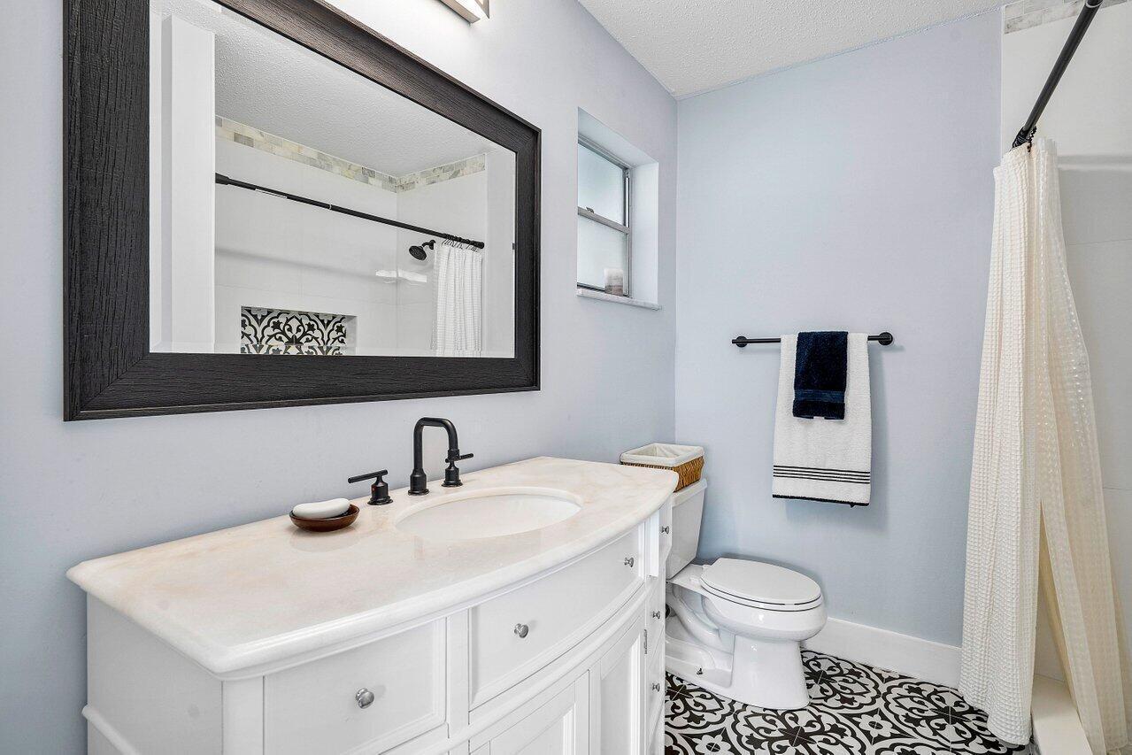 PALM BEACH LEISUREVILLE SEC 5 - Residential