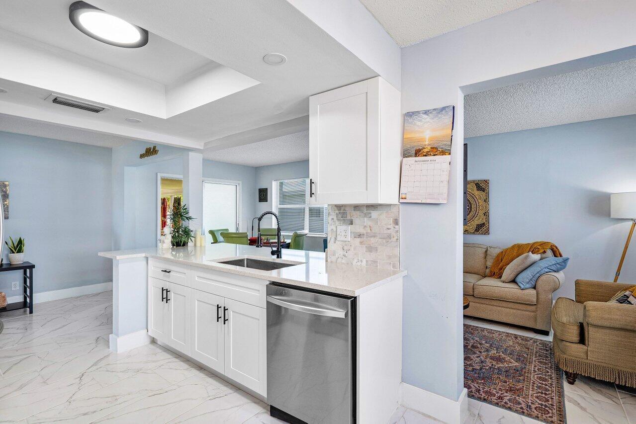 PALM BEACH LEISUREVILLE SEC 5 - Residential