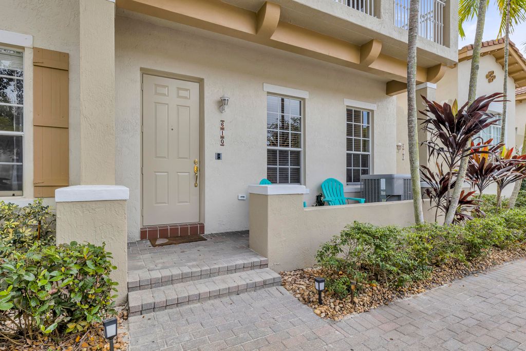 Photo of 610 NW 25th Avenue, Boynton Beach, FL 33426 (MLS # R10962451)