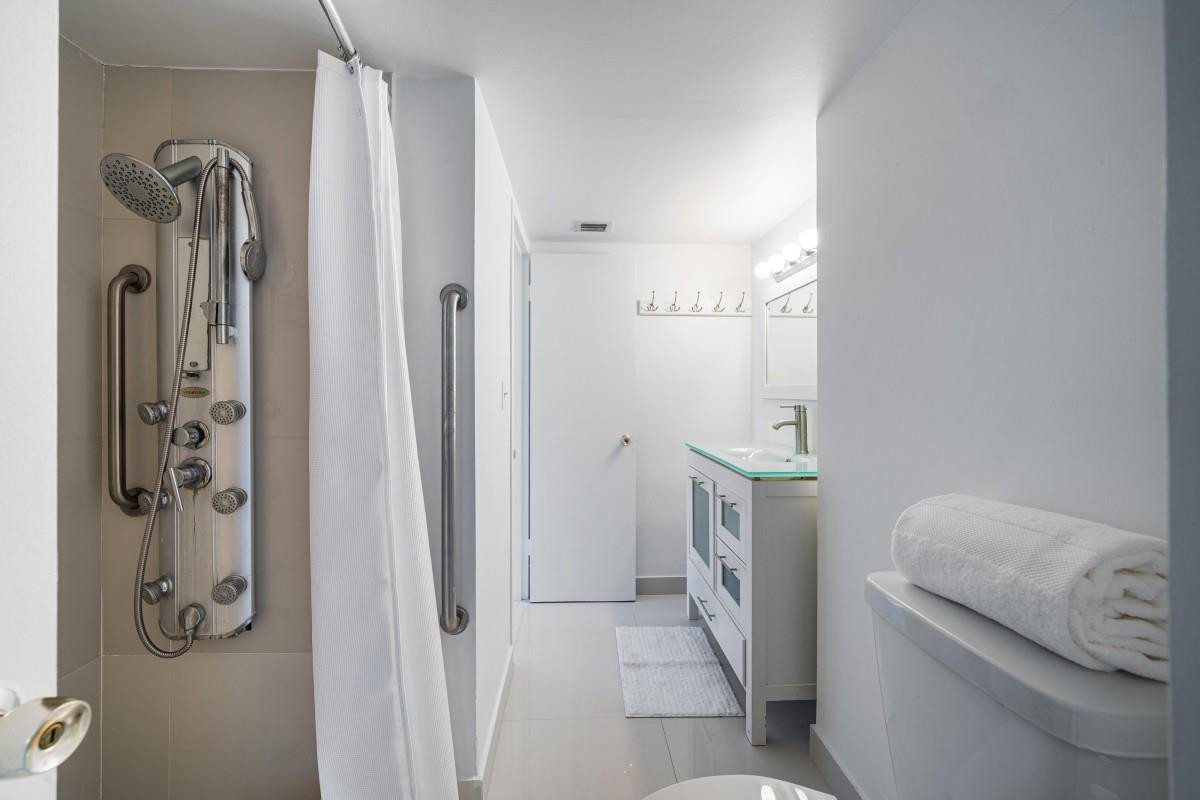 South Bay Club Condo - Residential Lease