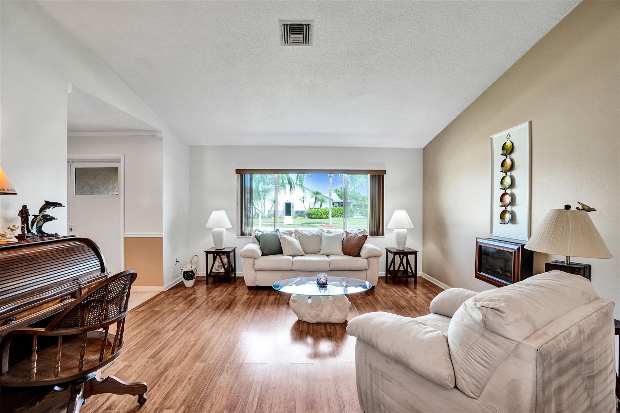 Sunflower Margate 82-38 B - Residential