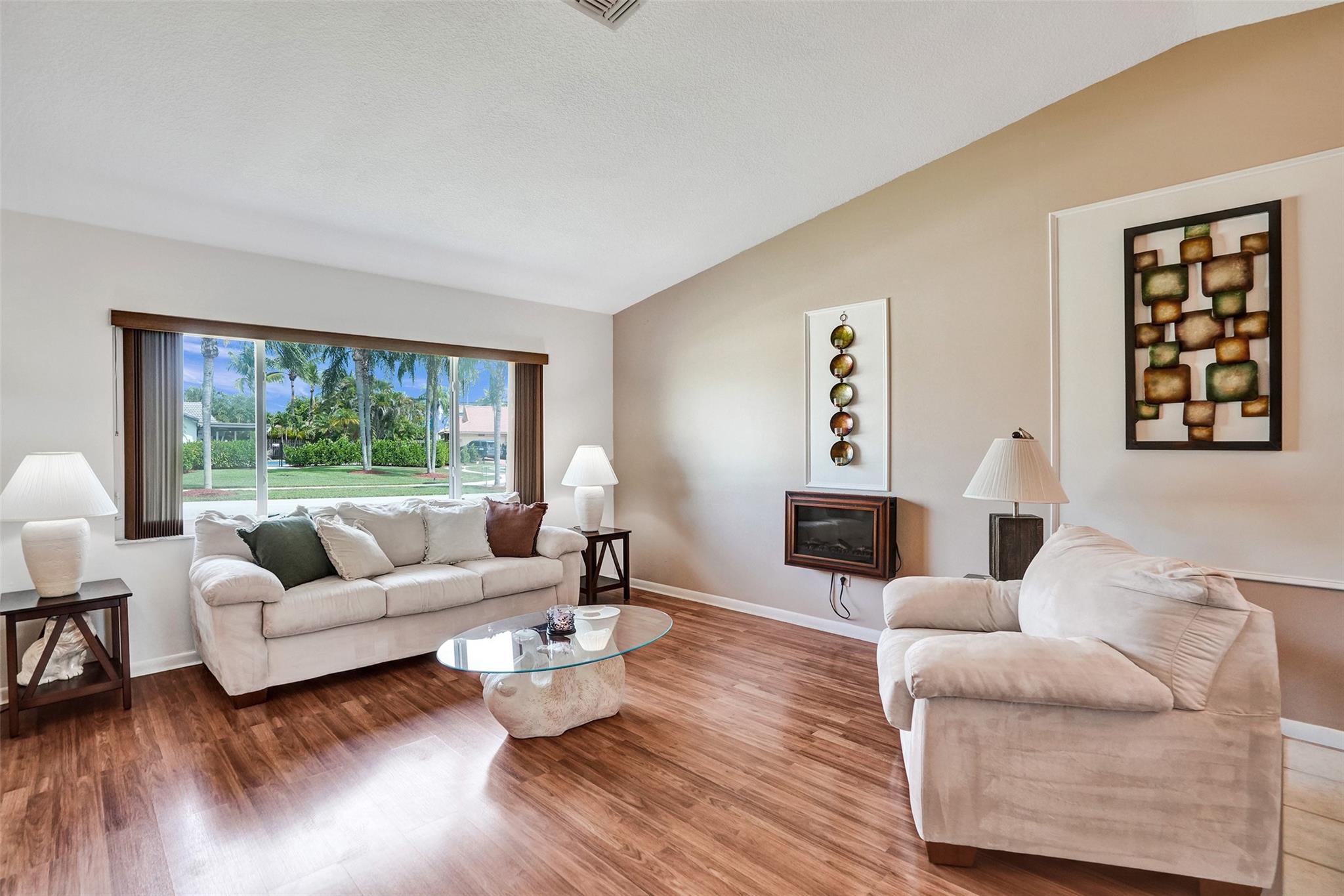 Sunflower Margate 82-38 B - Residential